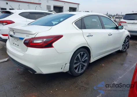 2017 Nissan Altima 2.5 Sr z USA, uszkodzony, nr VIN 1N4AL3AP6HN330853